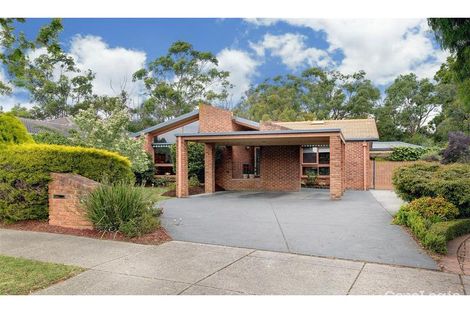 Property photo of 23 Summerhill Park Drive Mooroolbark VIC 3138