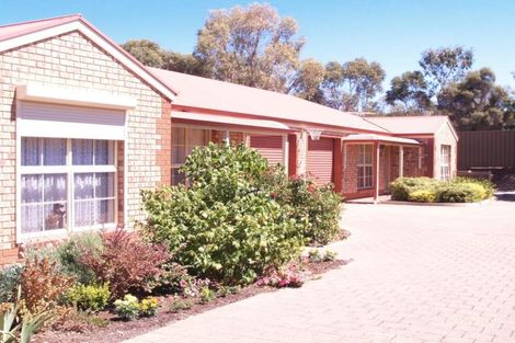 2/10 Commodore Ct, Morphett Vale, SA 5162