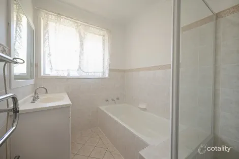 Property photo of 3 Scottsdale Street Lyons ACT 2606