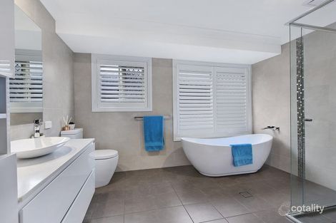 Property photo of 10 Sherwood Close Bateau Bay NSW 2261