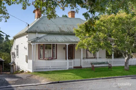 24 Martin St, Blackwood, VIC 3458