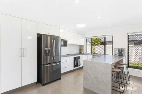 Property photo of 28 Red Emperor Way Lammermoor QLD 4703