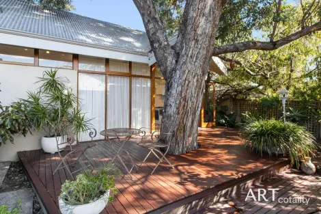 Property photo of 17 Roseberry Avenue South Perth WA 6151