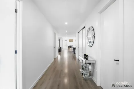 Property photo of 10 Ginger Crescent Mickleham VIC 3064