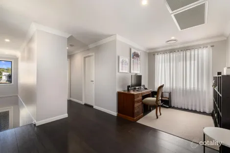 Property photo of 7 Shearwater Drive Warriewood NSW 2102