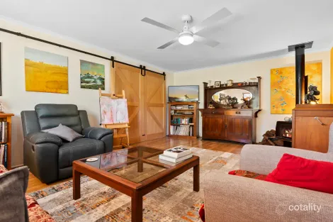 Property photo of 4 Patrick Street Beachmere QLD 4510