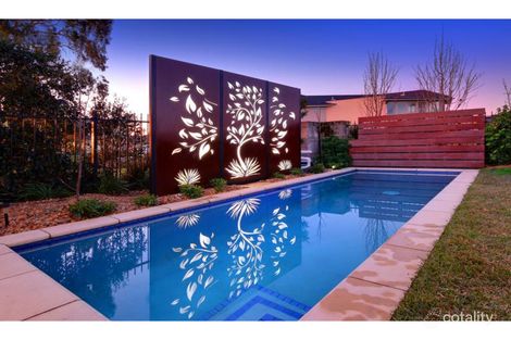 Property photo of 10 River Gum Place Sandhurst VIC 3977