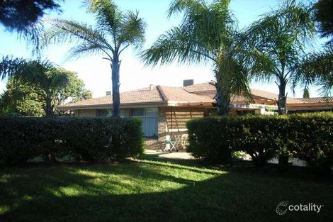 9 Aussat Dr, Morley, WA 6062