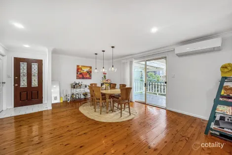 Property photo of 2/227A Cordeaux Road Mount Kembla NSW 2526