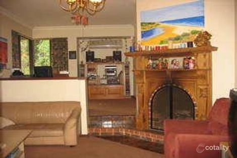 Property photo of 10 Burkinshaw Road Glen Forrest WA 6071