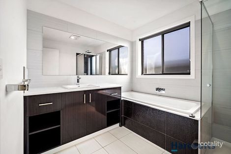 Property photo of 16 Warburton Drive Lucas VIC 3350