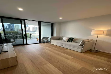 45/18 Remembrance Dr, Surfers Paradise, QLD 4217