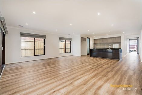 Property photo of 20 Pitfield Avenue Cranbourne East VIC 3977