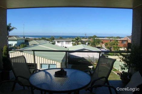 Property photo of 70 Macquarie Grove Caves Beach NSW 2281