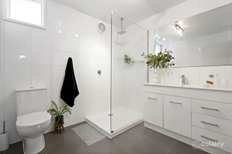 Property photo of 4/6 Riverview Road Essendon VIC 3040