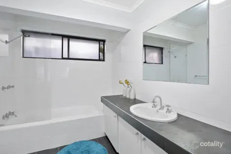 Property photo of 26 Walter Raleigh Crescent Hollywell QLD 4216