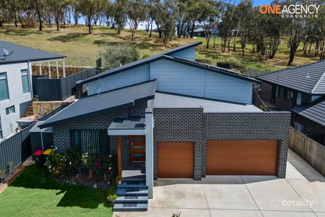 Property photo of 10 Slim Dusty Circuit Moncrieff ACT 2914