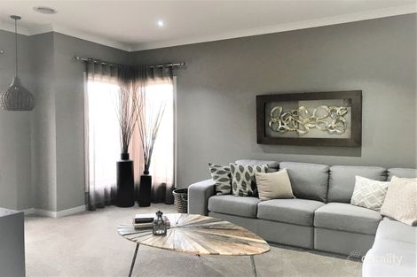 Property photo of 8 Clovelly Way Officer VIC 3809