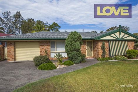 9 Derwent Cres, Lakelands, NSW 2282