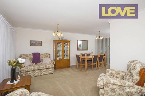 Property photo of 9 Derwent Crescent Lakelands NSW 2282