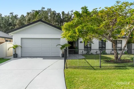 7 William Ave, Yamba, NSW 2464