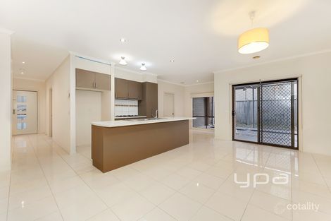 Property photo of 3 Hoxton Crescent Craigieburn VIC 3064