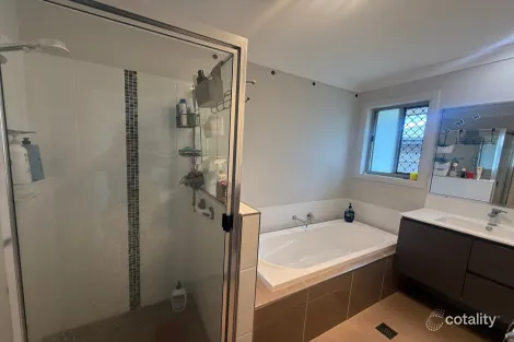 Property photo of 30 Abby Drive Gracemere QLD 4702