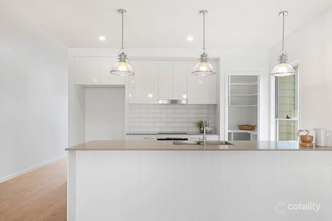 Property photo of 22 Lindeman Crescent Banya QLD 4551