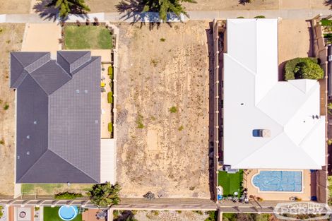 Property photo of 10 Northport Boulevard Wannanup WA 6210