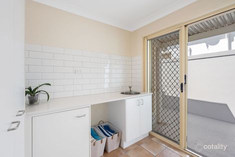 Property photo of 3 Sorrento Close Carindale QLD 4152