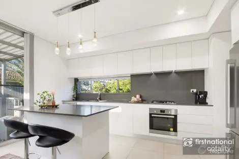 Property photo of 1/180 Targo Road Girraween NSW 2145