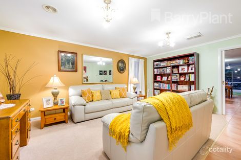 Property photo of 3 Earle Close Pakenham VIC 3810