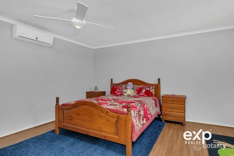 Property photo of 2 Carrickalinga Boulevard Aberfoyle Park SA 5159