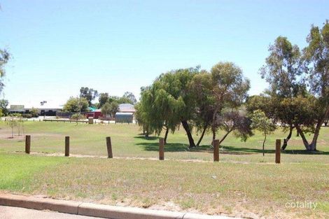 Property photo of 10 Hargrave Place Parmelia WA 6167