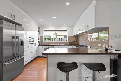 Property photo of 5 Abercairn Drive Narre Warren South VIC 3805