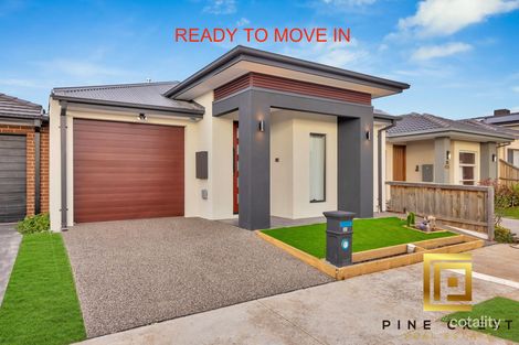 Property photo of 33 Trentbridge Road Tarneit VIC 3029