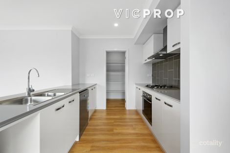 Property photo of 18 Rabbit Crescent Werribee VIC 3030