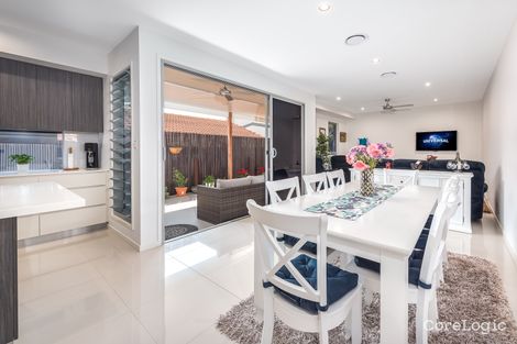 Property photo of 2/9 Nankeen Avenue Paradise Point QLD 4216
