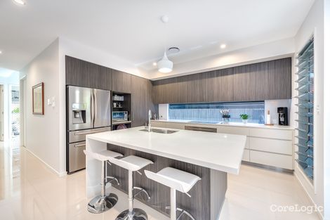 Property photo of 2/9 Nankeen Avenue Paradise Point QLD 4216