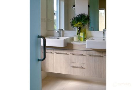 Property photo of 28 Timbarra Avenue North Kellyville NSW 2155