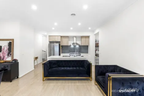 Property photo of 34 Surround Drive Mambourin VIC 3024