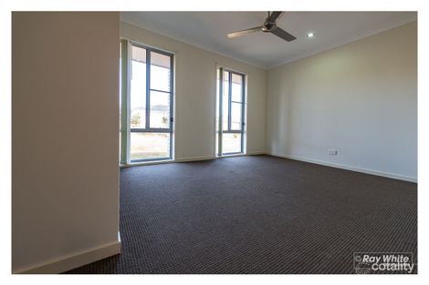 Property photo of 18 Leichhardt Drive Gracemere QLD 4702