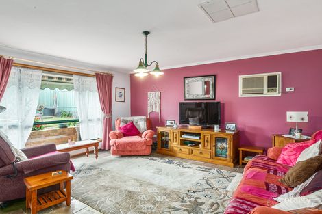 Property photo of 22 Peppermint Grove Noarlunga Downs SA 5168