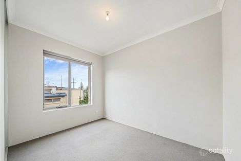 Property photo of 16/148-154 Railway Parade Queens Park WA 6107