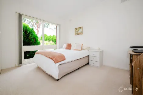 Property photo of 10 Pollock Crescent Clare SA 5453