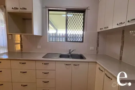 Property photo of 7 Faircloth Crescent Kensington QLD 4670