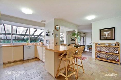 Property photo of 107 Fraser Crescent Wantirna South VIC 3152