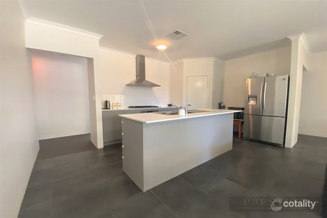 Property photo of 14 Narin Loop Bullsbrook WA 6084