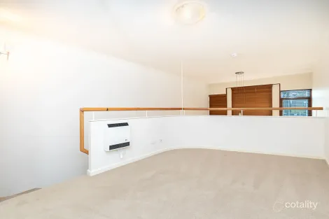 Property photo of 8/18 Captain Cook Crescent Griffith ACT 2603