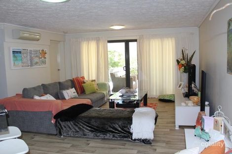 Property photo of 15/4 Grand Parade Parrearra QLD 4575